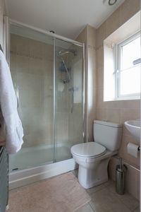 Ensuite- click for photo gallery
